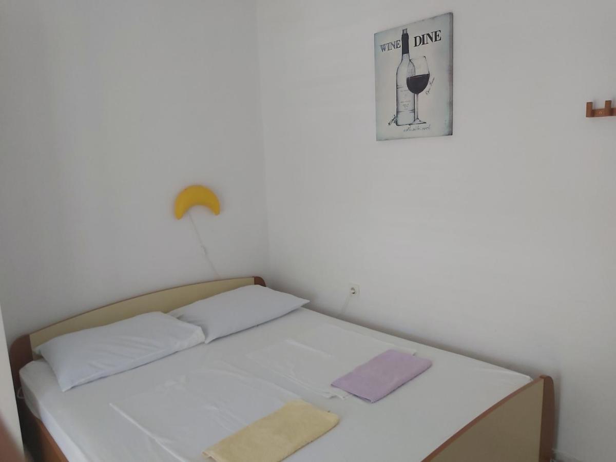 Apartments Iva I Marko Marina Eksteriør billede